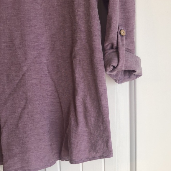Lavender 3/4 sleeve top - Picture 3 of 4